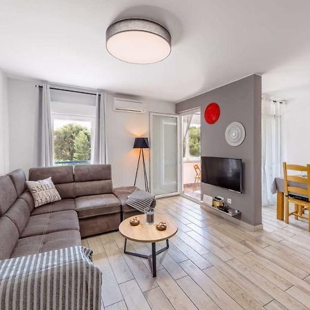 Apartment Rubix Пула Екстер'єр фото